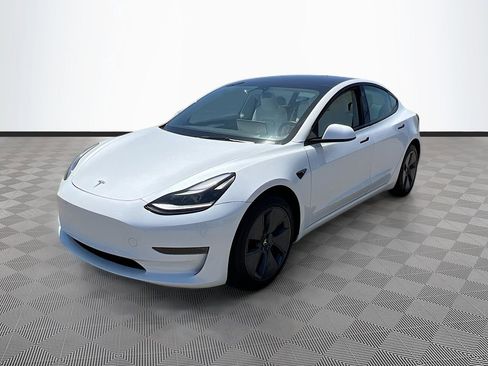Used 2023 Tesla Model 3 Standard Range RWD image 3