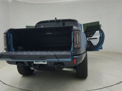 Used 2024 GMC Hummer EV 3X w/ Omega Edition image 75