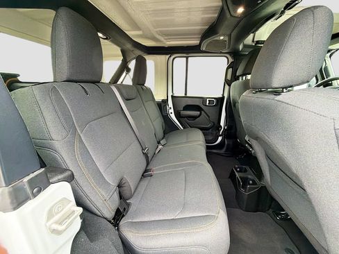 Used 2024 Jeep Wrangler Unlimited Sport AWD/4WD image 21