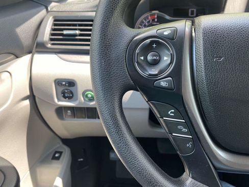 Used 2017 Honda Pilot EX image 14