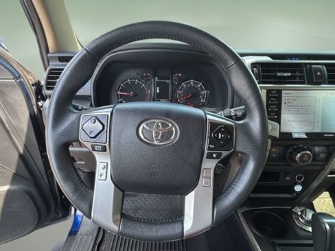 Used 2021 Toyota 4Runner SR5 Premium w/ Moonroof Package AWD/4WD image 12