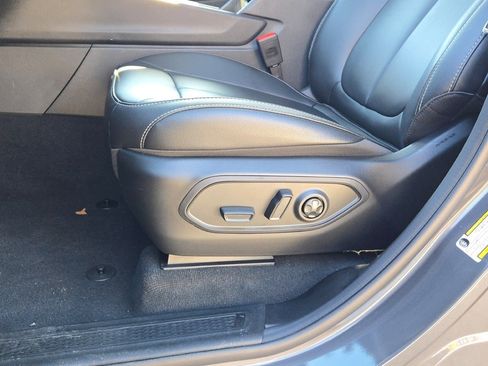 New 2025 Jeep Grand Cherokee Limited w/ Black Appearance Package image 25