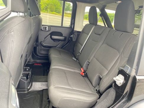 Used 2020 Jeep Wrangler Unlimited Sport S AWD/4WD image 18
