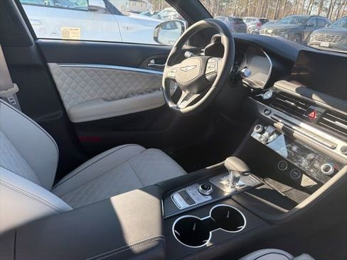 Used 2025 Genesis G70 3.3T Advanced w/ Sport Prestige Package image 12