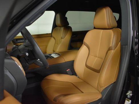 New 2025 Nissan Armada SL w/ Captain's Chari Seat Package image 10