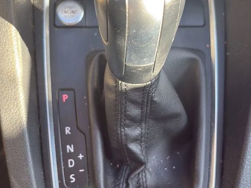 Used 2016 Volkswagen Jetta SE image 21