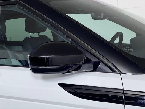 Used 2022 Land Rover Range Rover Evoque R-Dynamic S AWD/4WD image 18