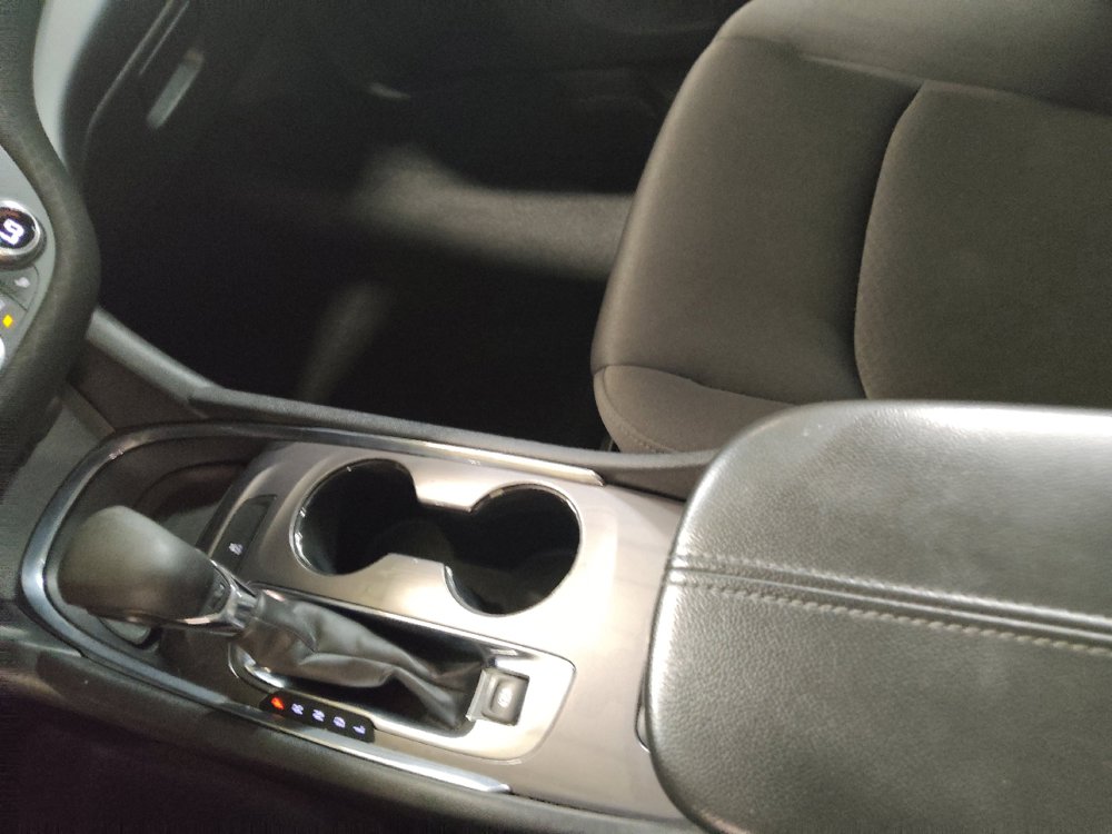 Used 2022 Chevrolet Malibu LT FWD image 26