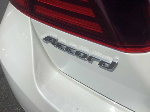 Used 2017 Honda Accord EX-L image 6