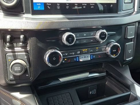 Certified 2024 Ford F250 Platinum AWD/4WD image 11
