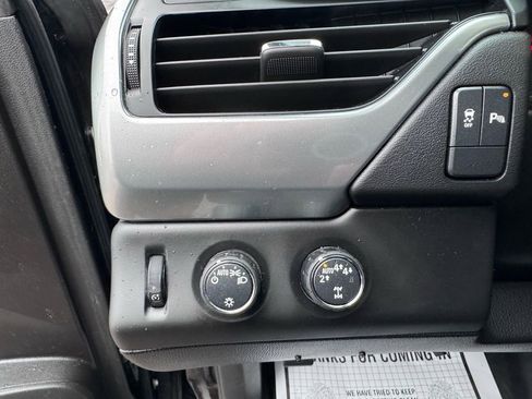 Used 2020 Chevrolet Tahoe 4WD w/ Remote Keyless Entry Package image 11