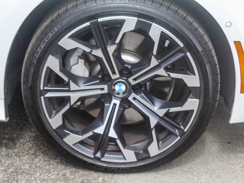 Certified 2025 BMW 330i Sedan image 10