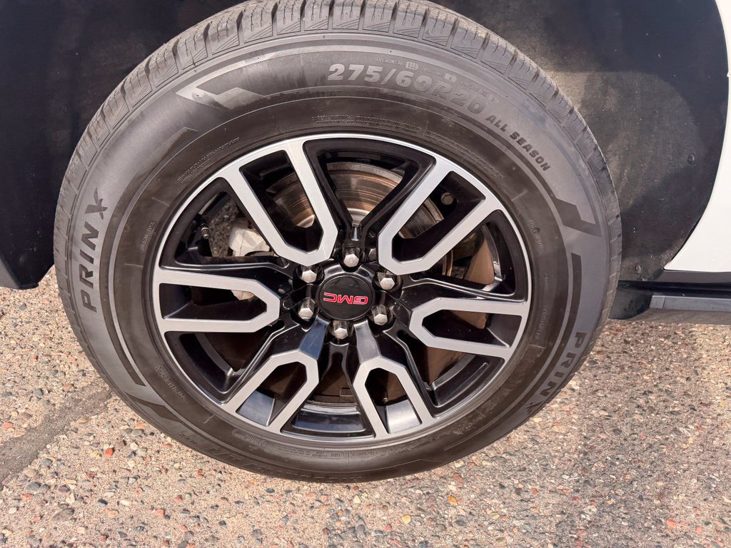 Used 2021 GMC Yukon XL AT4 w/ AT4 Premium Plus Package AWD/4WD image 19