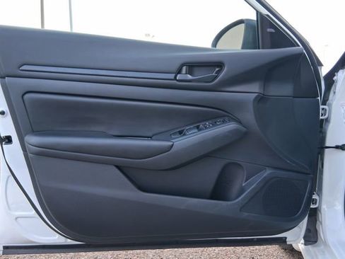 Certified 2025 Nissan Altima 2.5 S image 12