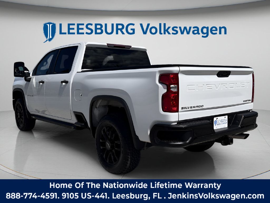 Used 2025 Chevrolet Silverado 2500 Custom w/ Custom Value Package AWD/4WD image 9