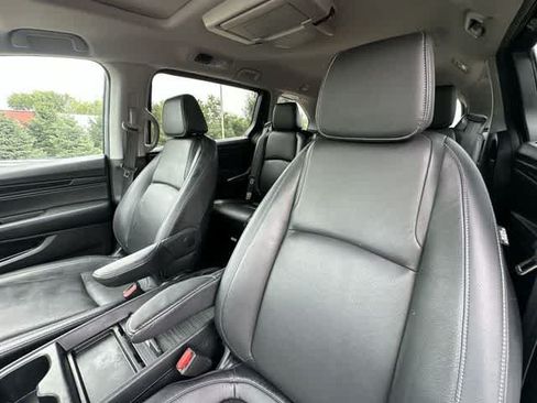 Used 2023 Honda Odyssey Touring image 17