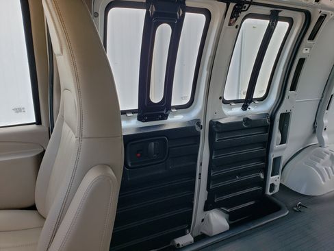 New 2025 Chevrolet Express 2500 Full-size Cargo Van w/ Driver Convenience Package image 28