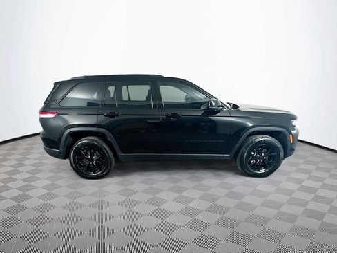 Certified 2024 Jeep Grand Cherokee Altitude AWD/4WD image 14