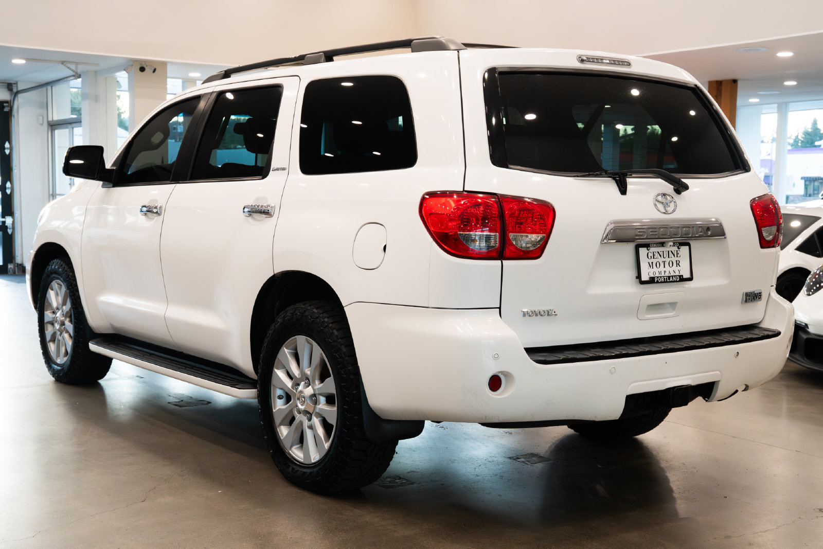 Used 2008 Toyota Sequoia Limited w/ Cold Area Pkg AWD/4WD image 6