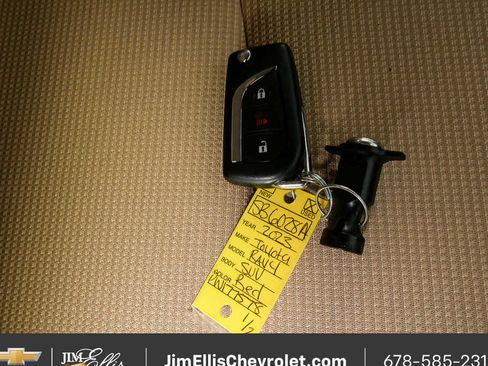 Used 2023 Toyota RAV4 LE AWD/4WD image 23