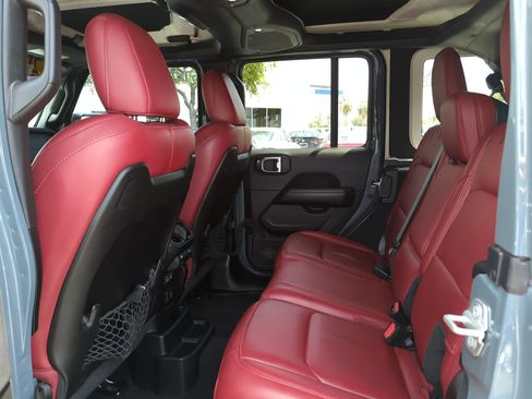 Used 2024 Jeep Wrangler Unlimited Rubicon 392 AWD/4WD image 18