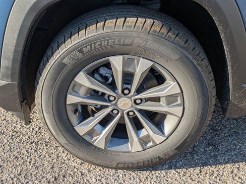 New 2026 Chevrolet Equinox LT image 11