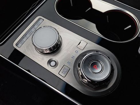 Used 2025 Genesis GV80 2.5T Standard image 14