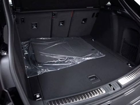 Certified 2025 Porsche Macan image 31