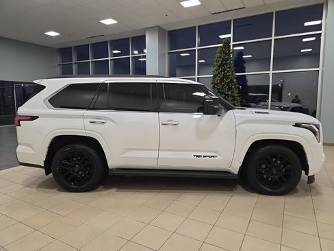 Certified 2023 Toyota Sequoia SR5 image 6