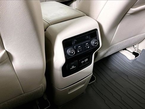 Used 2021 GMC Acadia Denali w/ Denali Technology Package image 36