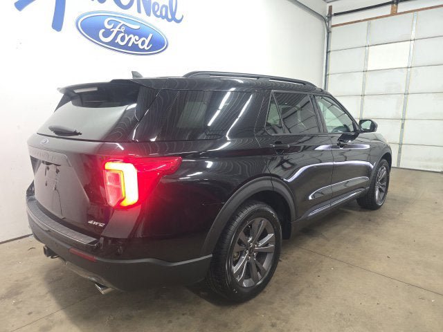 Certified 2023 Ford Explorer XLT w/ Equipment Group 202A AWD/4WD image 9