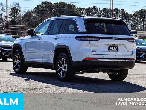 Used 2024 Jeep Grand Cherokee Limited AWD/4WD image 7