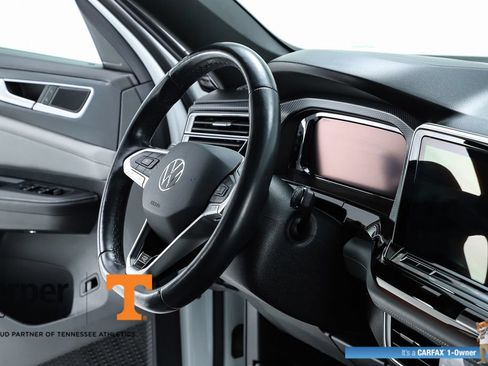 Used 2024 Volkswagen Atlas Cross Sport SEL R-Line AWD/4WD image 74
