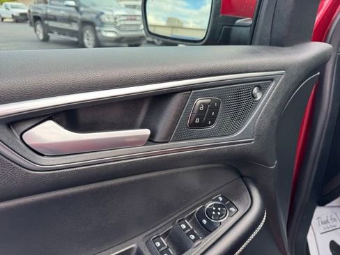 Used 2024 Ford Edge ST w/ Equipment Group 401A AWD/4WD image 29