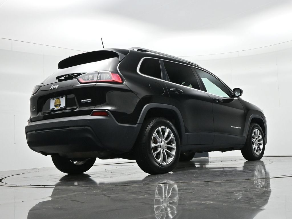 Used 2019 Jeep Cherokee Latitude Plus w/ Cold Weather Group AWD/4WD image 21