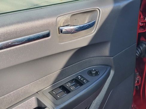 Used 2009 Chrysler 300 Touring image 10