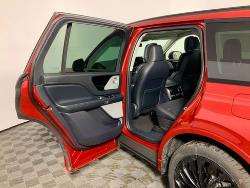 New 2026 Lincoln Aviator Reserve image 33