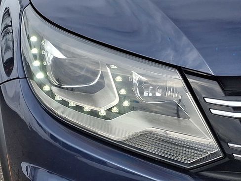 Used 2012 Volkswagen Tiguan SEL image 8