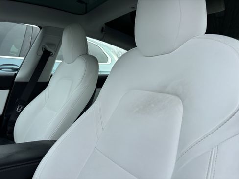 Used 2019 Tesla Model 3 Performance image 17