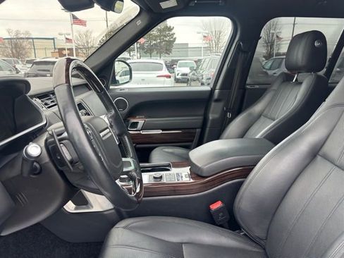 Used 2017 Land Rover Range Rover HSE image 11
