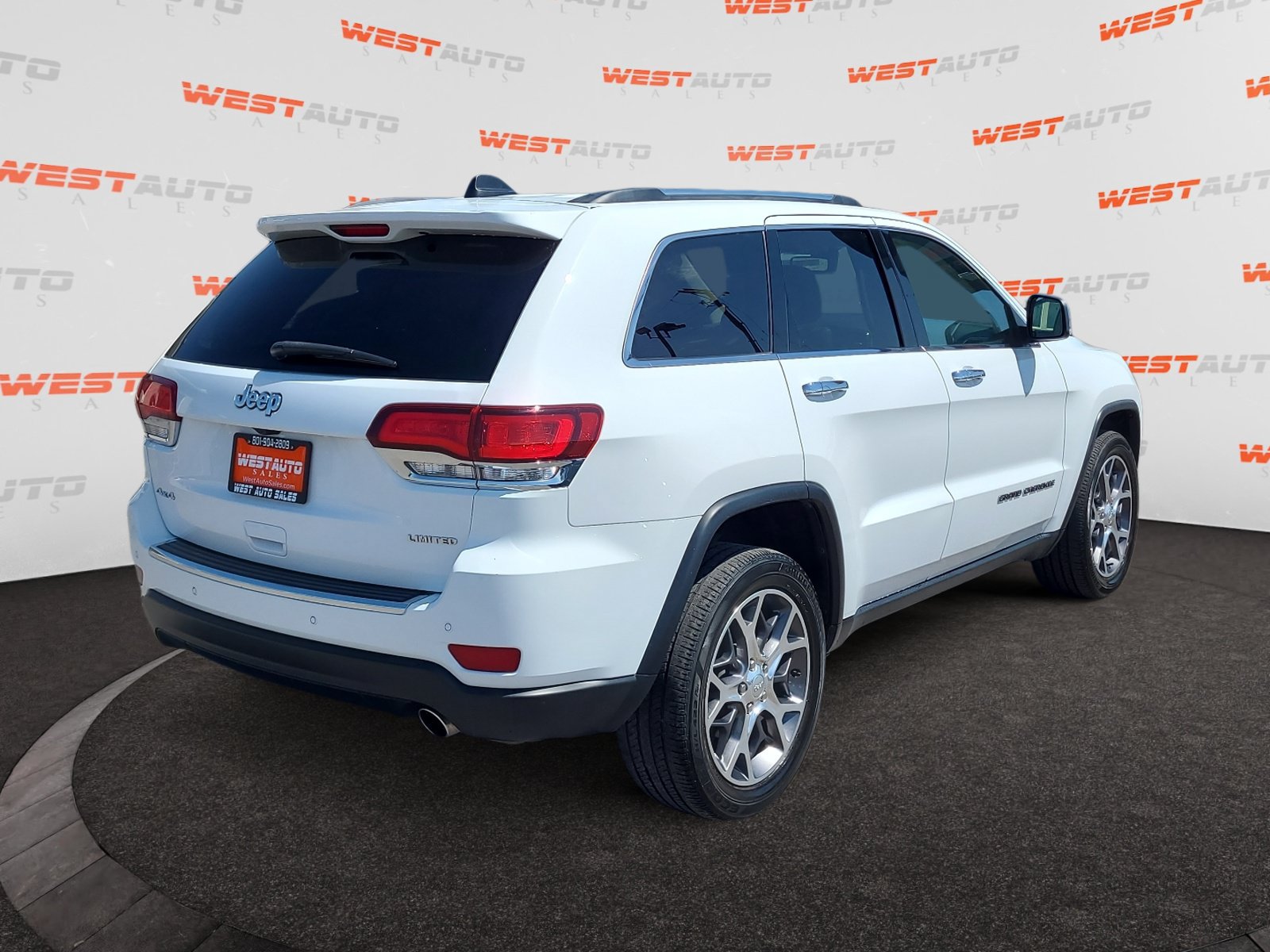 Used 2020 Jeep Grand Cherokee Limited AWD/4WD image 5