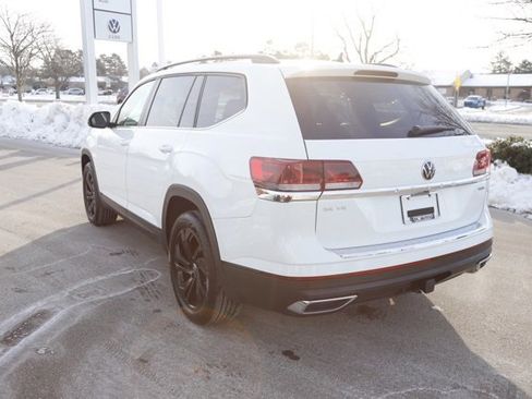 Used 2023 Volkswagen Atlas SE w/ Black Wheel Package image 8