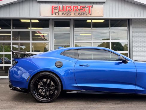 Used 2018 Chevrolet Camaro ZL1 RWD image 10