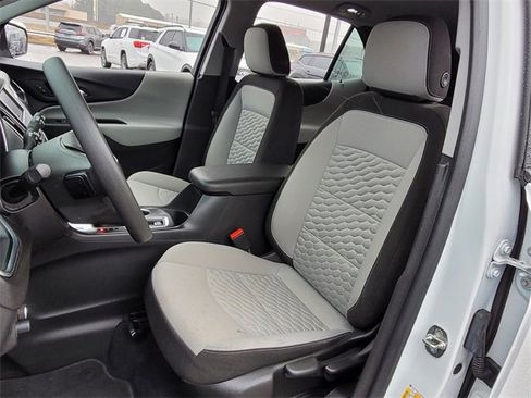Used 2020 Chevrolet Equinox LS image 8