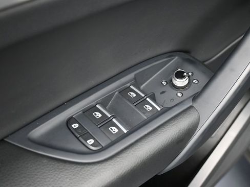 Used 2025 Audi Q5 2.0T Premium image 29