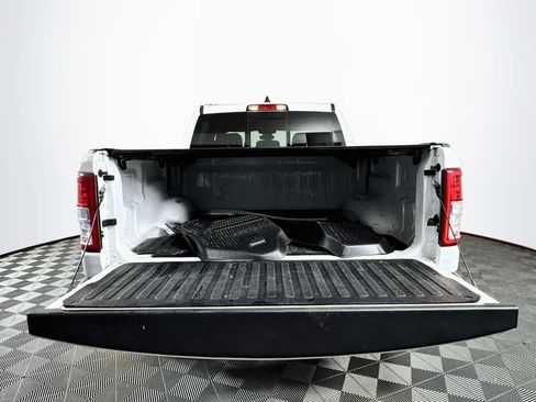 Used 2022 RAM 1500 Big Horn AWD/4WD image 25