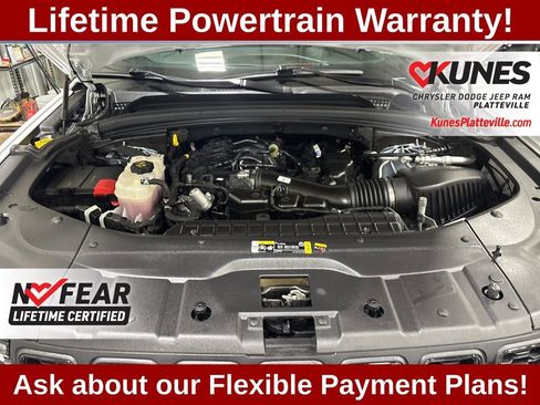 Used 2025 Jeep Grand Cherokee Limited w/ Black Appearance Package image 31