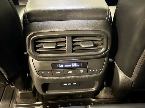 Used 2025 Honda Pilot EX-L image 24