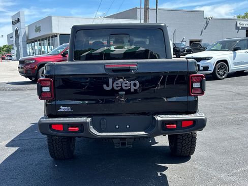 New 2025 Jeep Gladiator Rubicon w/ Convenience Group image 4