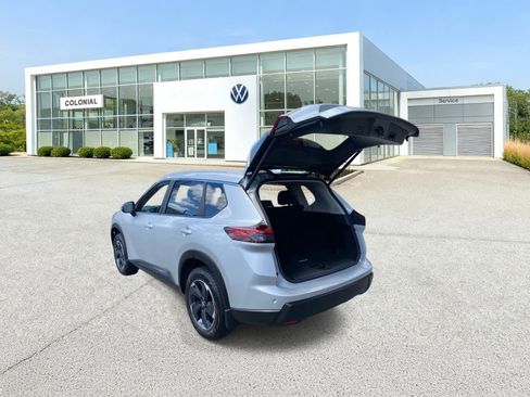 Used 2024 Nissan Rogue SV w/ SV Premium Package AWD/4WD image 9